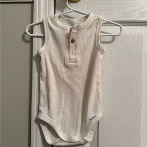Baby clothes - 6-9 months